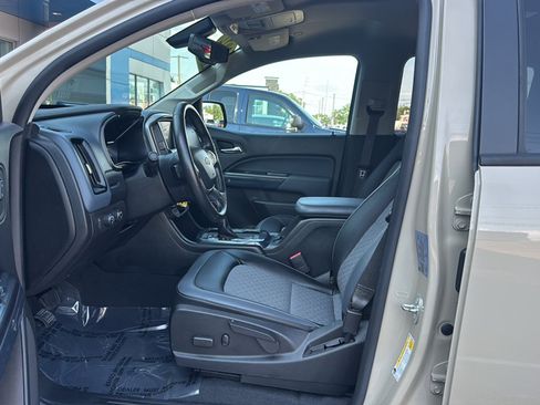 Used 2022 Chevrolet Colorado Z71 AWD/4WD image 12