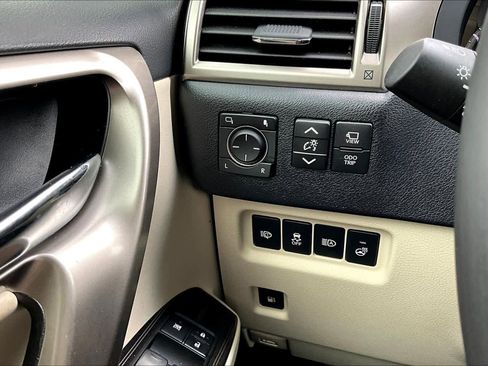 Used 2020 Lexus GX 460 Luxury w/ Accessory Package image 36