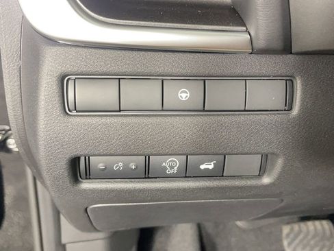 New 2025 Nissan Rogue SV image 28