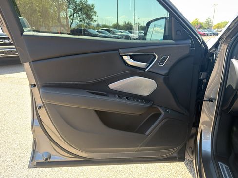 Used 2025 Acura RDX SH-AWD w/ Advance Package image 9