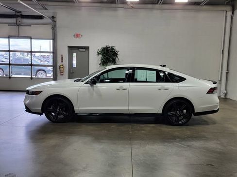 Used 2024 Honda Accord Sport image 8