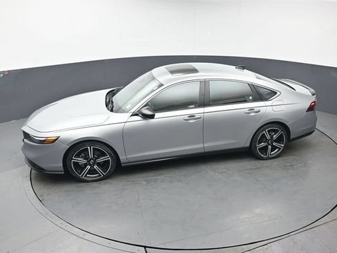Used 2024 Honda Accord Sport image 34
