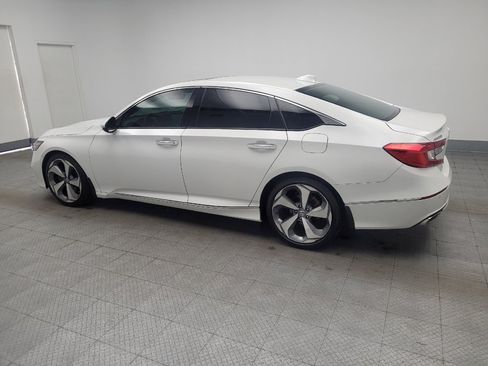 Used 2020 Honda Accord Touring image 3