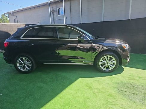 Used 2023 Audi Q3 2.0T Premium AWD/4WD image 3