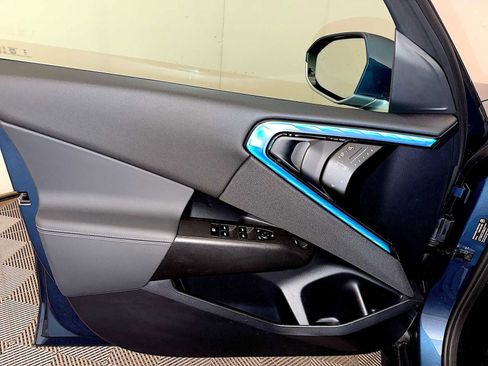 Certified 2025 BMW X3 xDrive30i w/ Convenience Package image 11