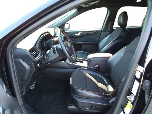 Used 2024 Ford Escape ST-Line image 9