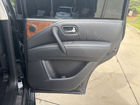 Used 2024 Nissan Armada SL w/ Captain's Chairs Package image 14