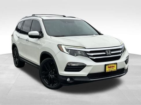 Used 2016 Honda Pilot Touring image 1
