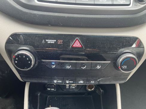 Used 2017 Hyundai Tucson SE image 16