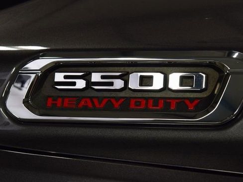 Used 2022 RAM 5500 Laramie image 10