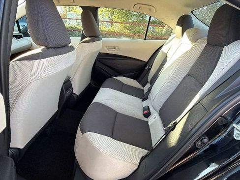 Used 2024 Toyota Corolla LE image 35