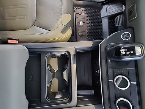 Used 2022 Land Rover Defender 110 SE image 27