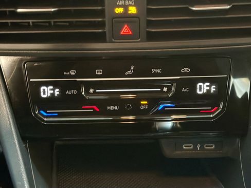 Used 2025 Volkswagen Jetta S FWD image 23