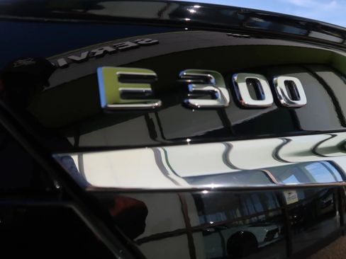 Used 2017 Mercedes-Benz E 300 image 52