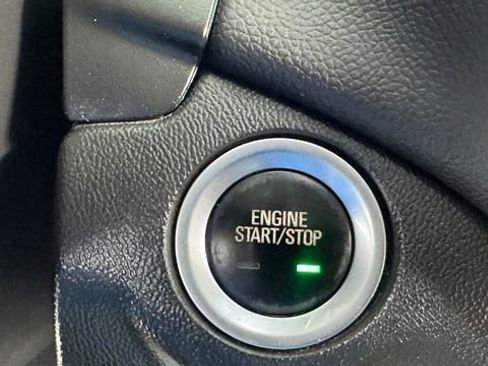Used 2021 Chevrolet Equinox LT AWD/4WD image 25