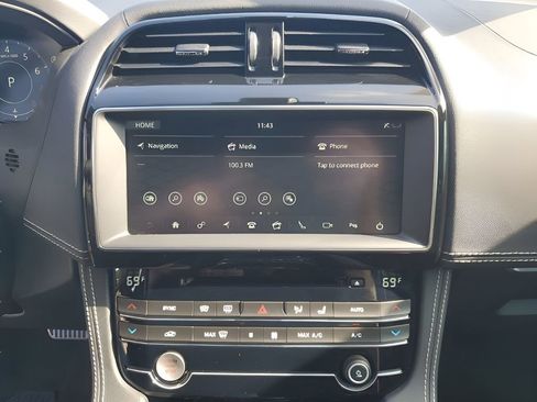 Used 2020 Jaguar F-PACE Checkered Flag image 39