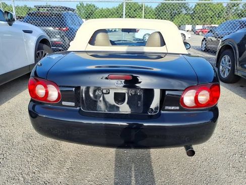 Used 2001 MAZDA MX-5 Miata RWD image 5