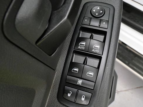 Used 2012 RAM 2500 ST w/ Chrome Appearance Group AWD/4WD image 13