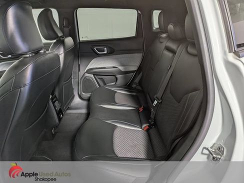 Used 2024 Jeep Compass Latitude AWD/4WD image 33