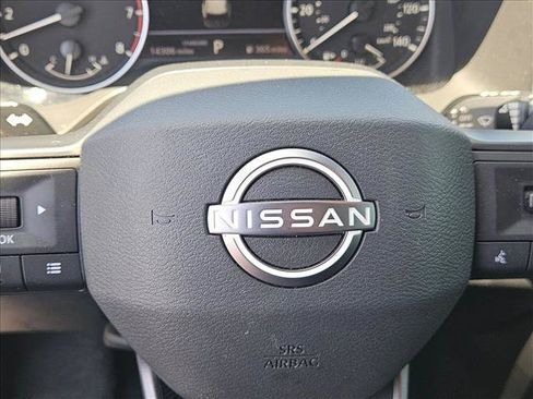 Used 2026 Nissan Rogue SV FWD image 9