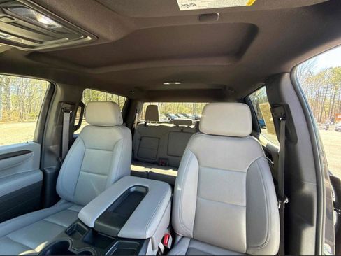 Used 2025 GMC Sierra 1500 SLT image 5