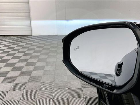 Used 2025 Toyota Crown Nightshade image 28