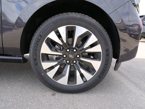 New 2025 Ford Expedition Max Platinum w/ Platinum Ultimate Package image 10