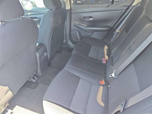 Used 2022 Nissan Sentra SV FWD image 16