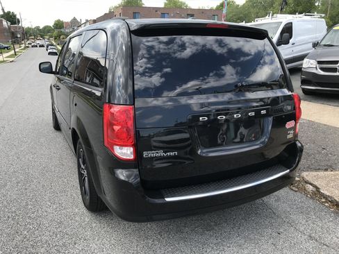 Used 2016 Dodge Grand Caravan R/T FWD image 6