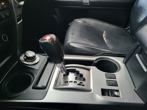 Used 2014 Toyota 4Runner Limited AWD/4WD image 19