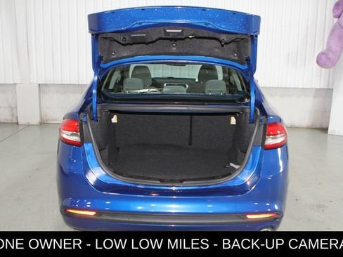 Used 2017 Ford Fusion S FWD image 29