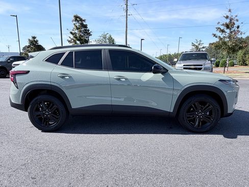 Used 2025 Chevrolet Trax ACTIV w/ Driver Confidence Package FWD image 4