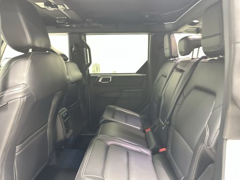Used 2025 Ford Bronco Outer Banks AWD/4WD image 31