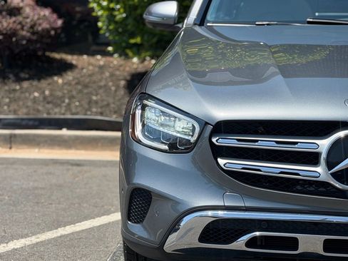 Used 2020 Mercedes-Benz GLC 300 w/ Parking Assistance Package image 4