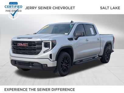 Used 2022 GMC Sierra 1500 Elevation w/ LPO, Elevation Black Package