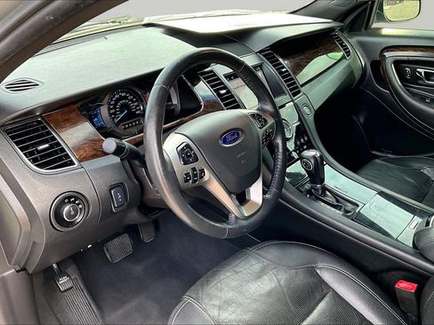 Used 2019 Ford Taurus Limited FWD image 12