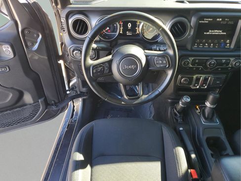 Used 2022 Jeep Wrangler Sport S image 7