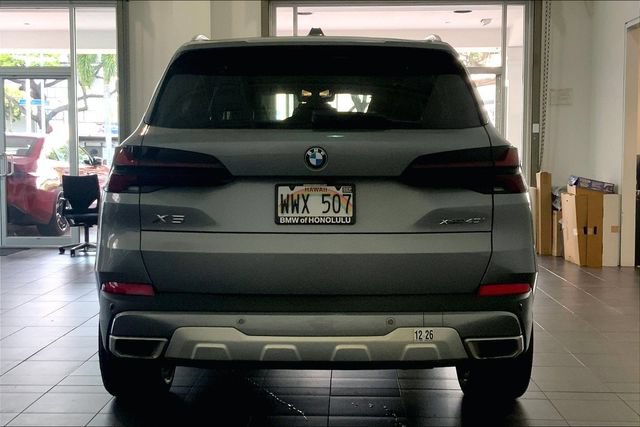 Used 2024 BMW X5 xDrive40i AWD/4WD image 4