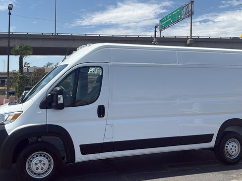 Used 2026 RAM ProMaster 2500 w/ Convenience Group FWD image 46
