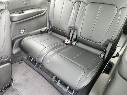 New 2026 Jeep Grand Cherokee L Limited w/ Limited Altitude Package AWD/4WD image 22
