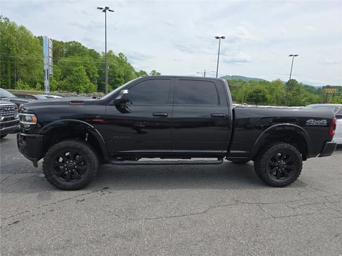 Used 2022 RAM 2500 Laramie w/ Night Edition AWD/4WD image 7