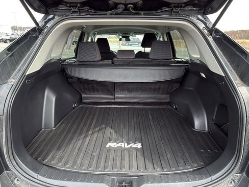 Used 2023 Toyota RAV4 LE image 23