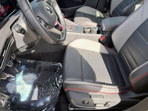 Used 2022 Volkswagen GTI Autobahn image 12