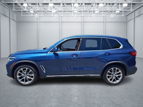 Used 2022 BMW X5 xDrive40i w/ Premium Package AWD/4WD image 2