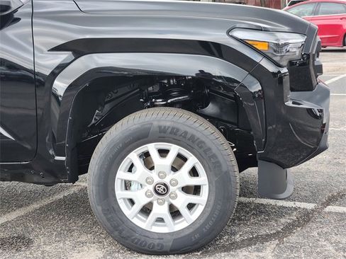 New 2025 Toyota Tacoma SR5 image 5