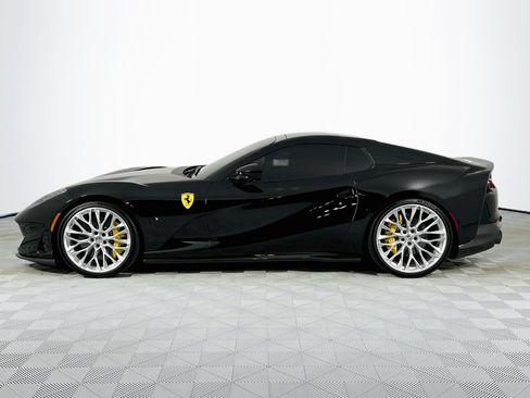 Used 2023 Ferrari 812 GTS RWD image 8