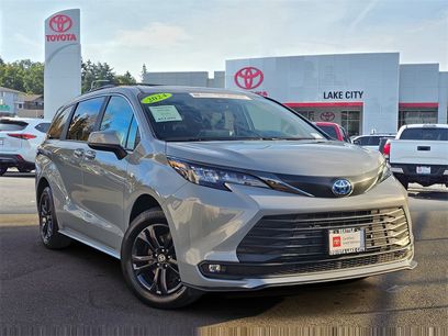 Certified 2024 Toyota Sienna XLE Woodland Edition
