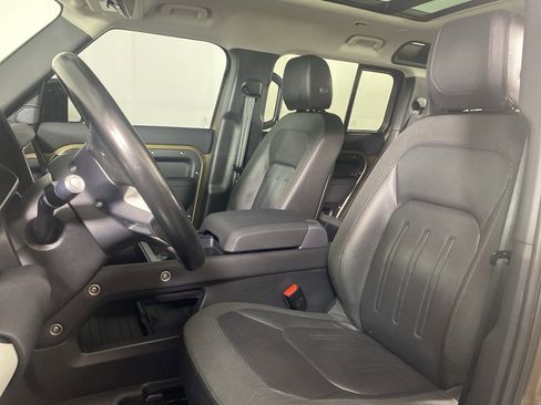 Used 2021 Land Rover Defender 110 SE image 11