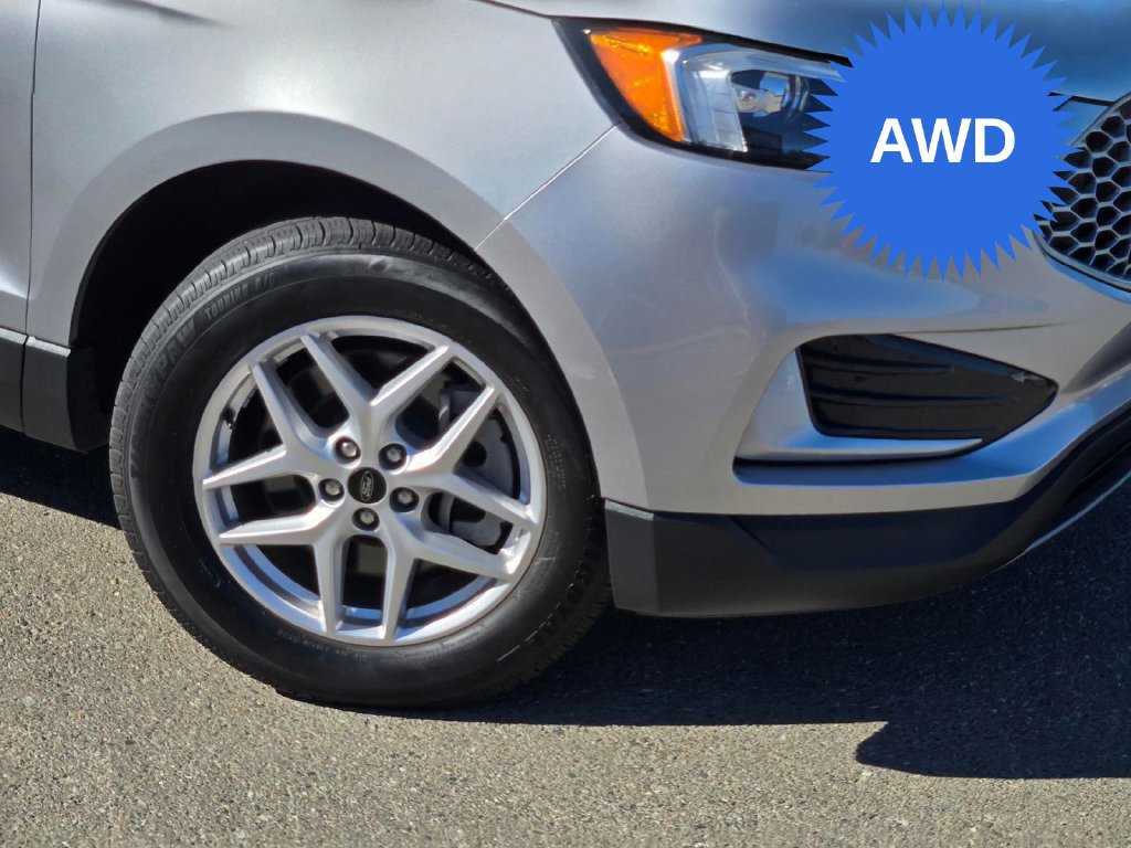 Used 2023 Ford Edge SEL AWD/4WD image 9