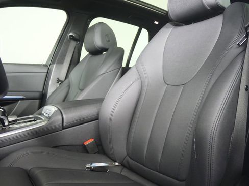 Used 2021 BMW X5 sDrive40i w/ Premium Package image 10